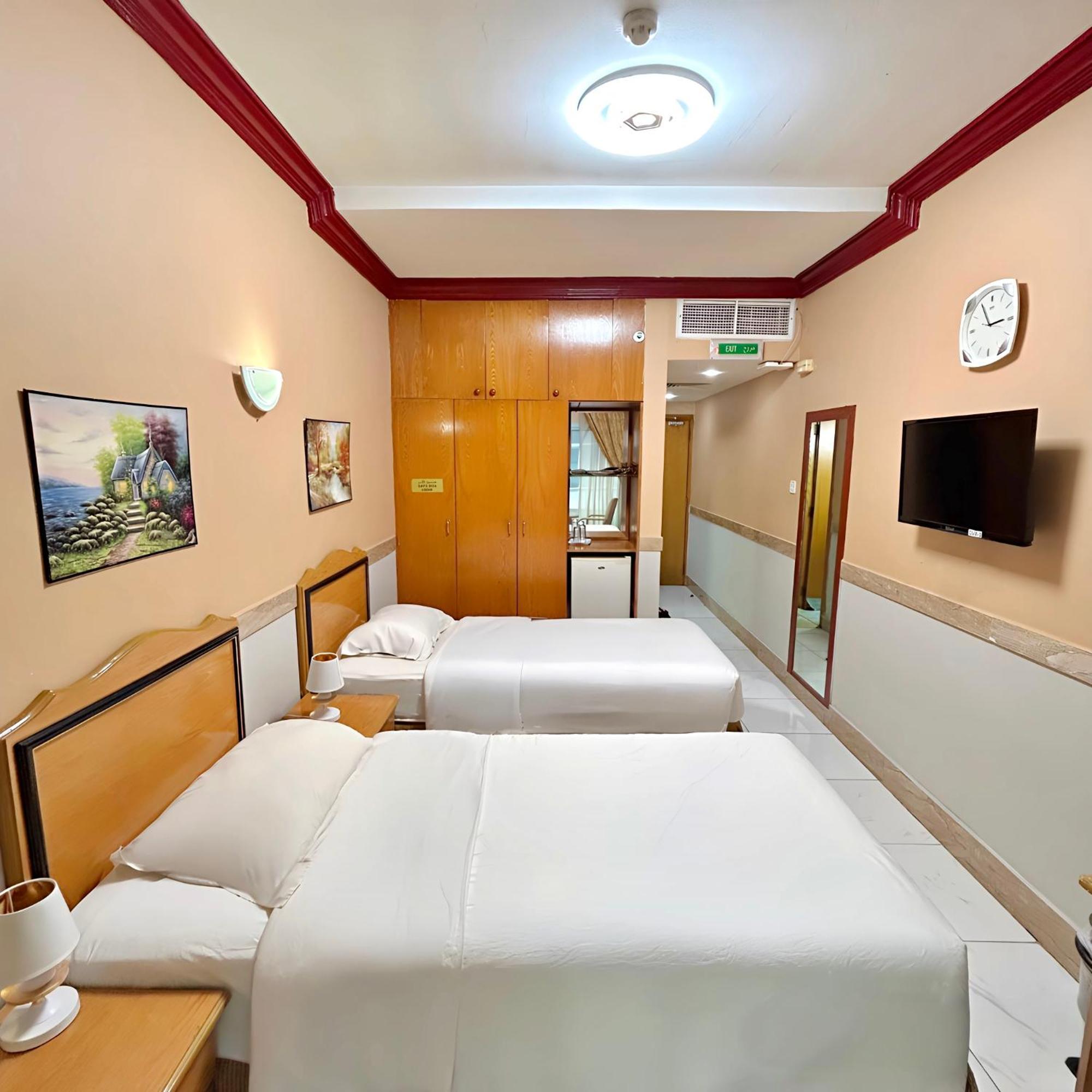 Belvilla Luxury San Marino Near Deira Clock Tower 4*