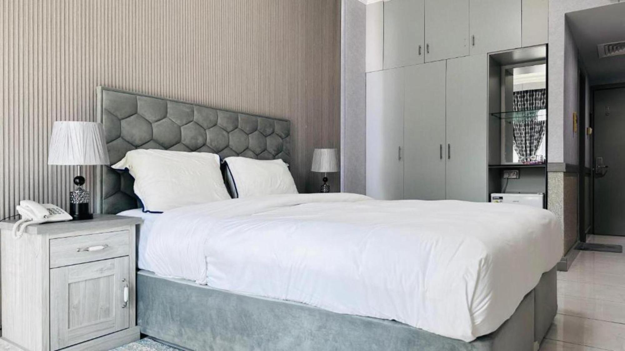 Hotel Belvilla Luxury Marino Near Deira Clock Tower 4*