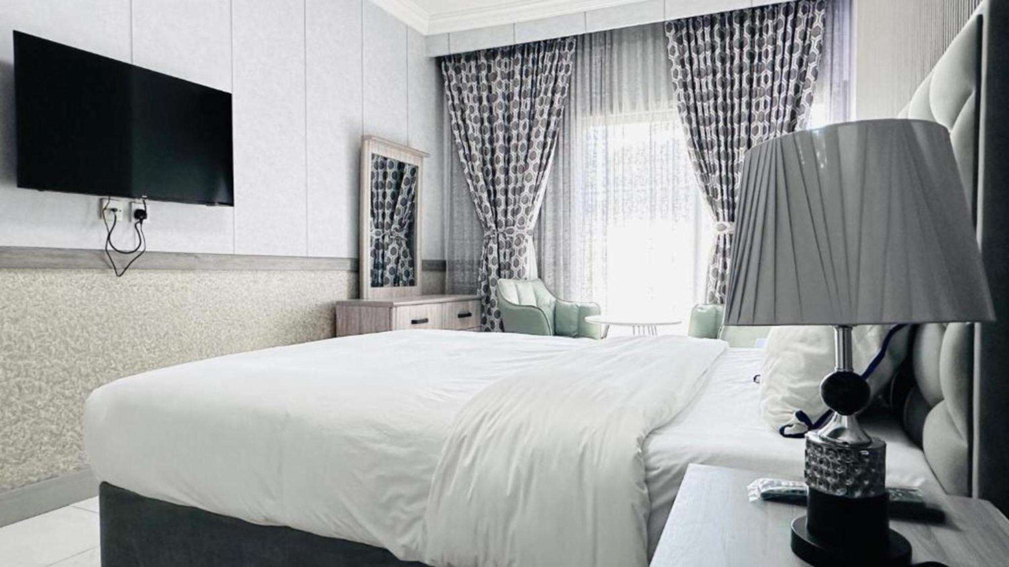 Belvilla Luxury Marino Near Deira Clock Tower Hotel